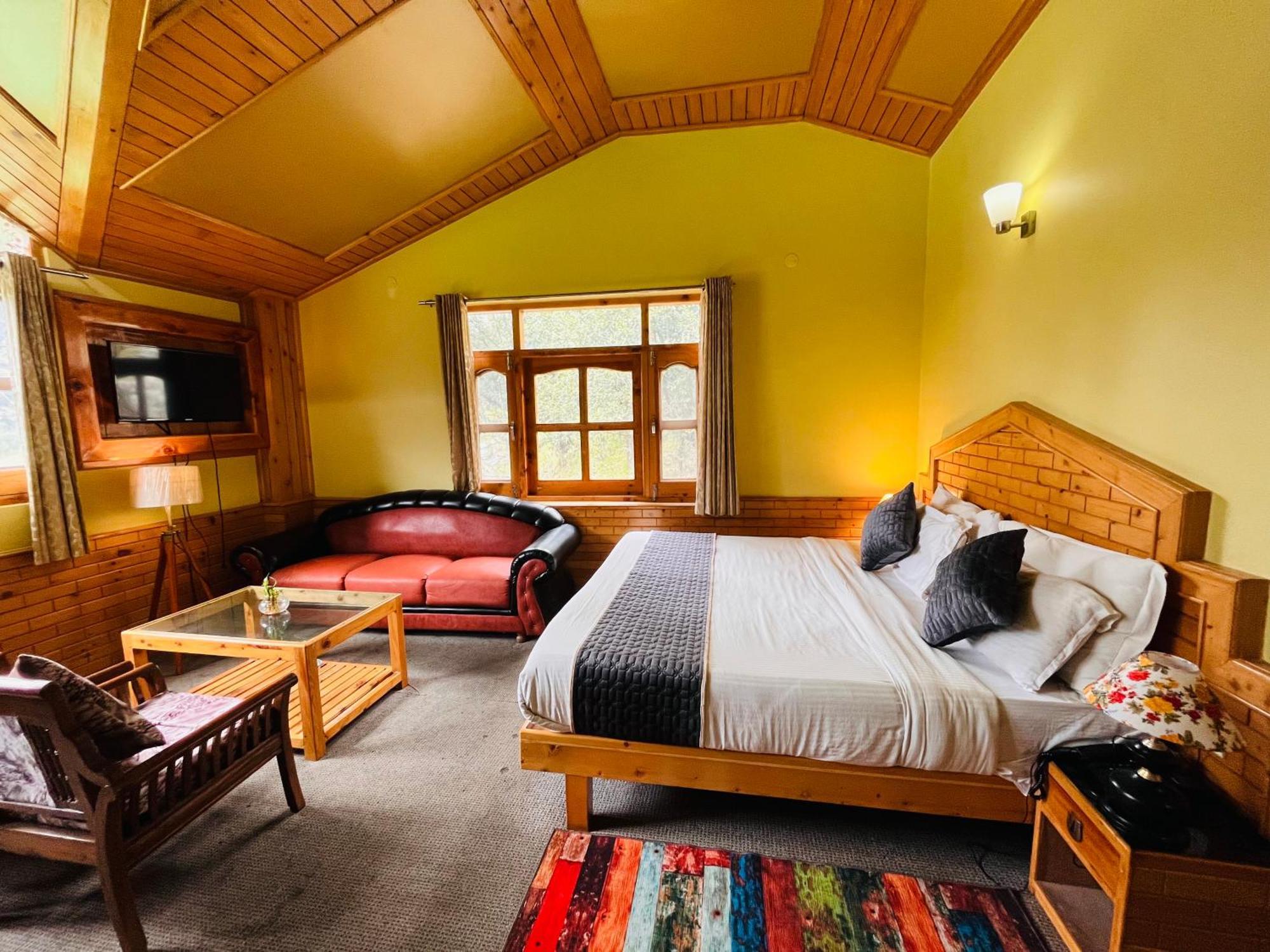 Hotel Hollywood Manali - Scenic River & Mountain View With Premium Rooms Exteriér fotografie