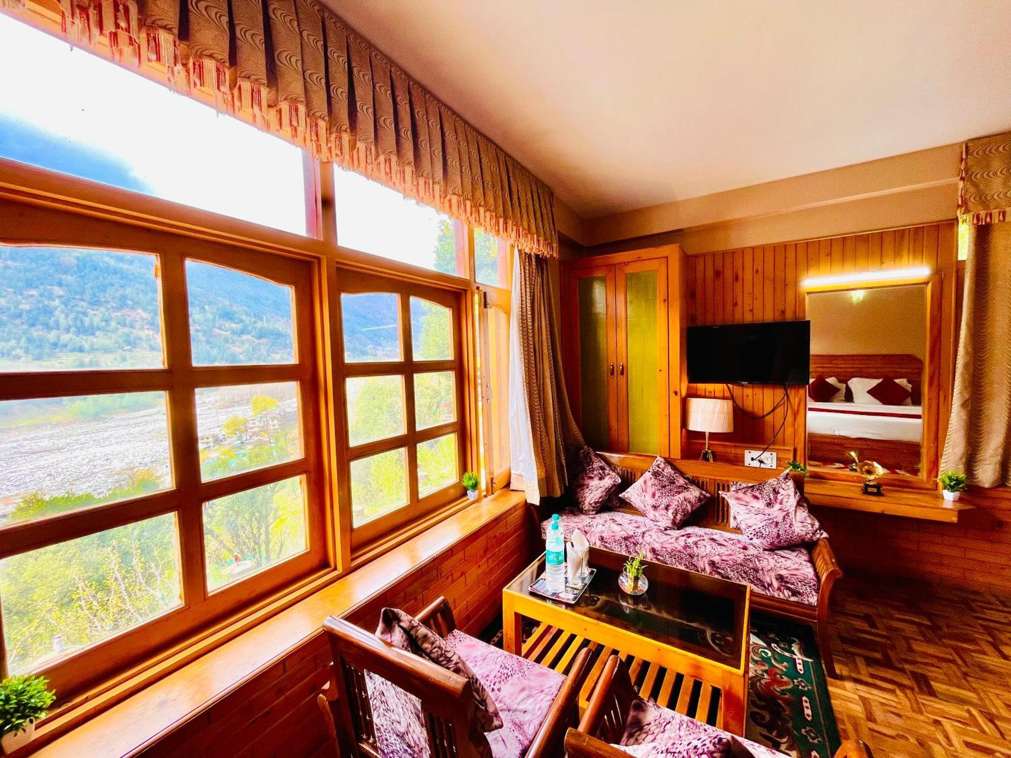 Hotel Hollywood Manali - Scenic River & Mountain View With Premium Rooms Exteriér fotografie