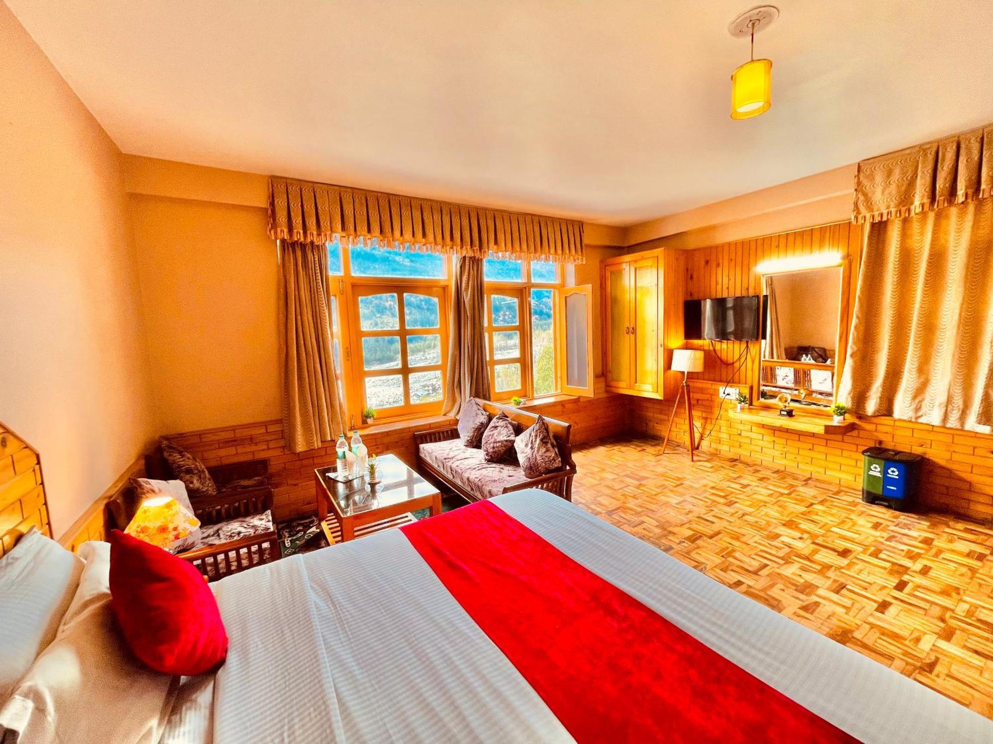 Hotel Hollywood Manali - Scenic River & Mountain View With Premium Rooms Exteriér fotografie
