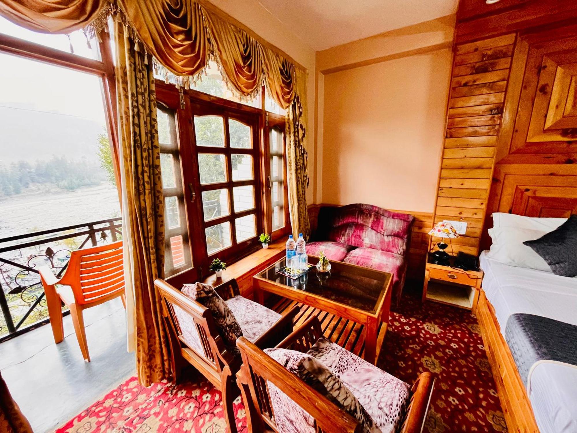 Hotel Hollywood Manali - Scenic River & Mountain View With Premium Rooms Exteriér fotografie
