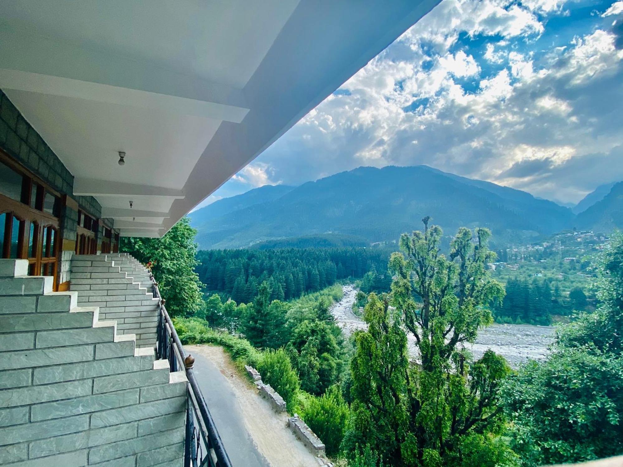 Hotel Hollywood Manali - Scenic River & Mountain View With Premium Rooms Exteriér fotografie