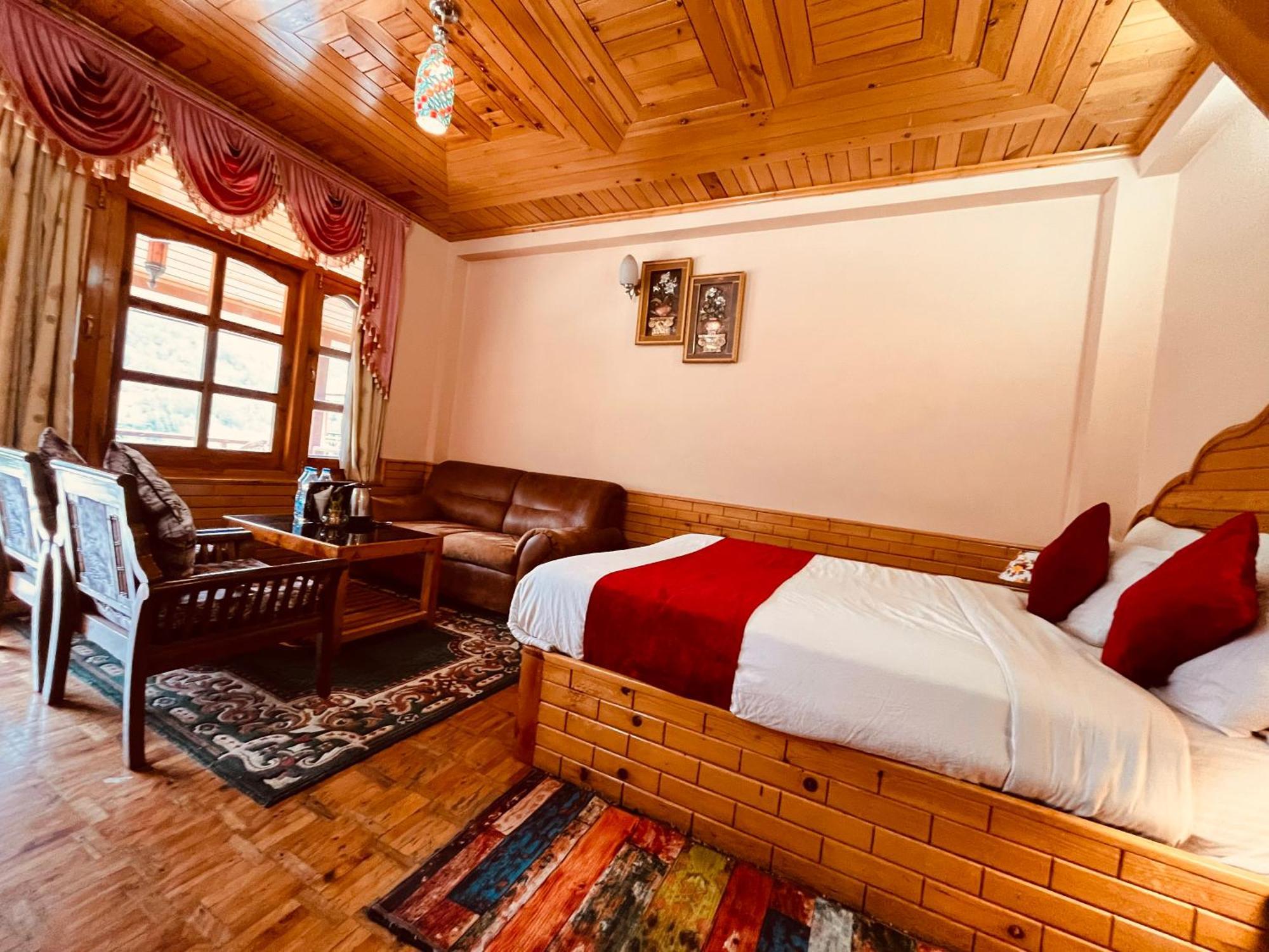 Hotel Hollywood Manali - Scenic River & Mountain View With Premium Rooms Exteriér fotografie